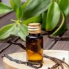 vanilla-essential-oil-2